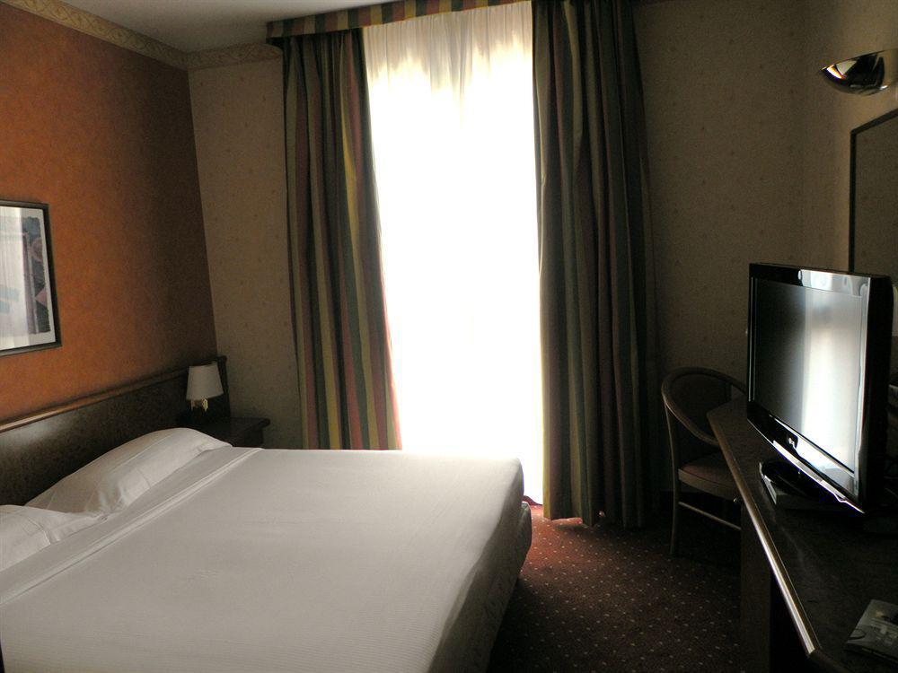 Meditur Hotel Pisa Migliarino Pisano Ngoại thất bức ảnh