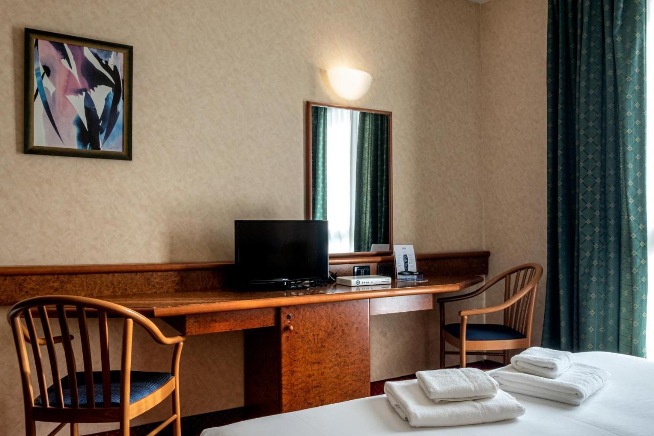 Meditur Hotel Pisa Migliarino Pisano Ngoại thất bức ảnh