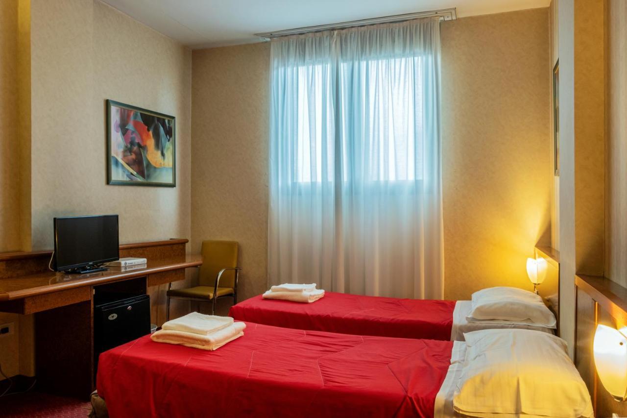 Meditur Hotel Pisa Migliarino Pisano Ngoại thất bức ảnh